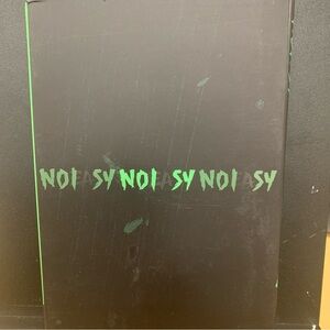 STRAY KIDS - NOEASY (CD + PHOTOBOOK)  2021!!